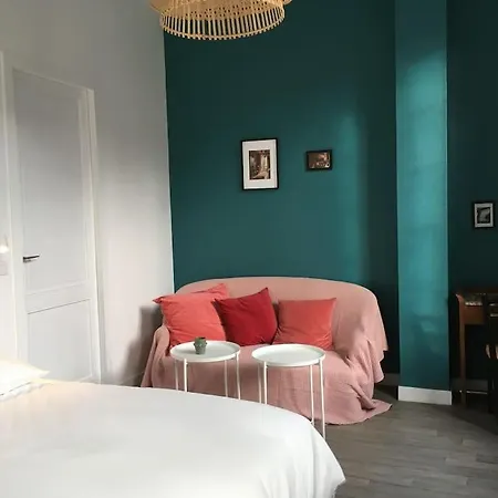 Apartman Calme Au Centre De *