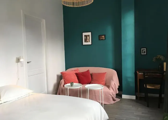 Apartman Calme Au Centre De *